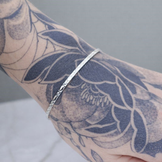 Sterling Silver Diamond-Cut Bangle